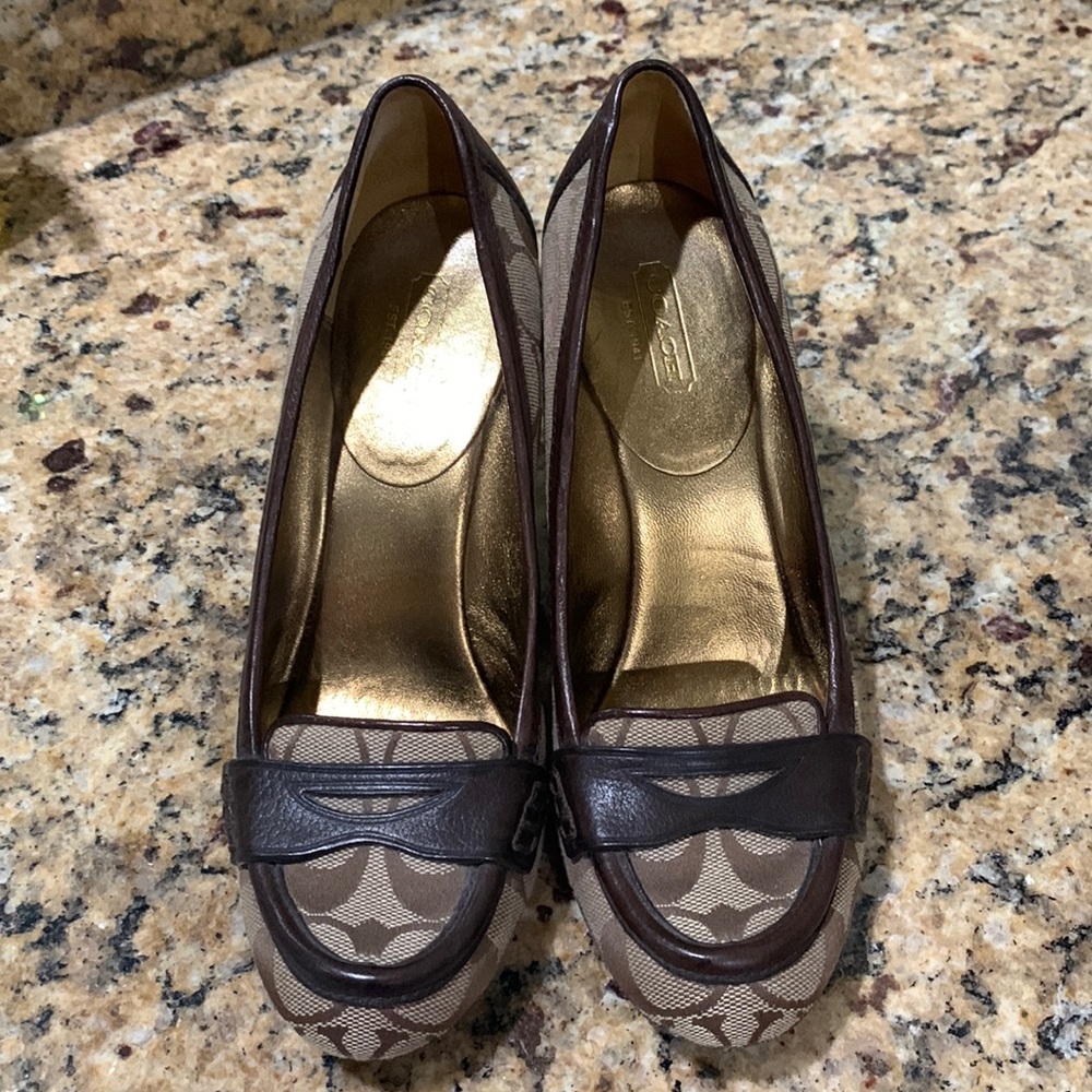 Coach Paulina size 6 chunky heel pumps